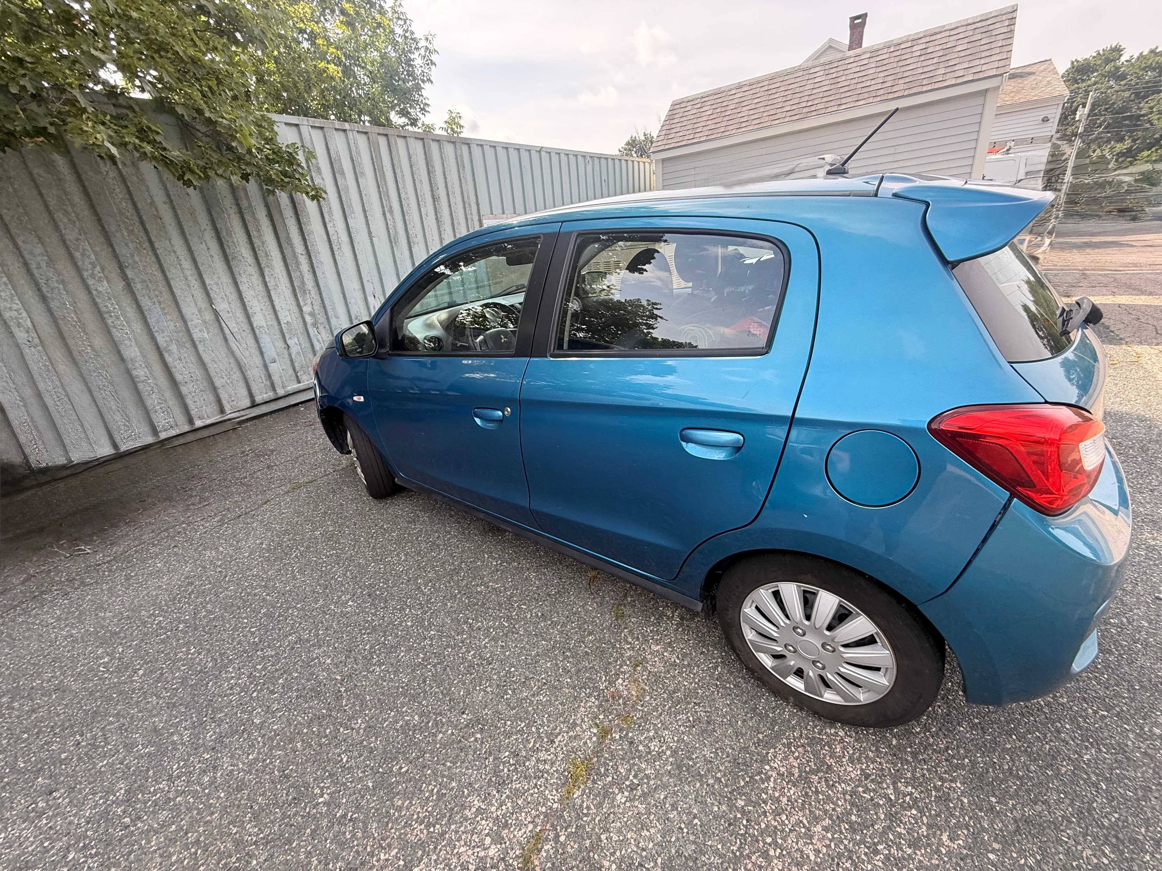 2017 MITSUBISHI Mirage — photo 5