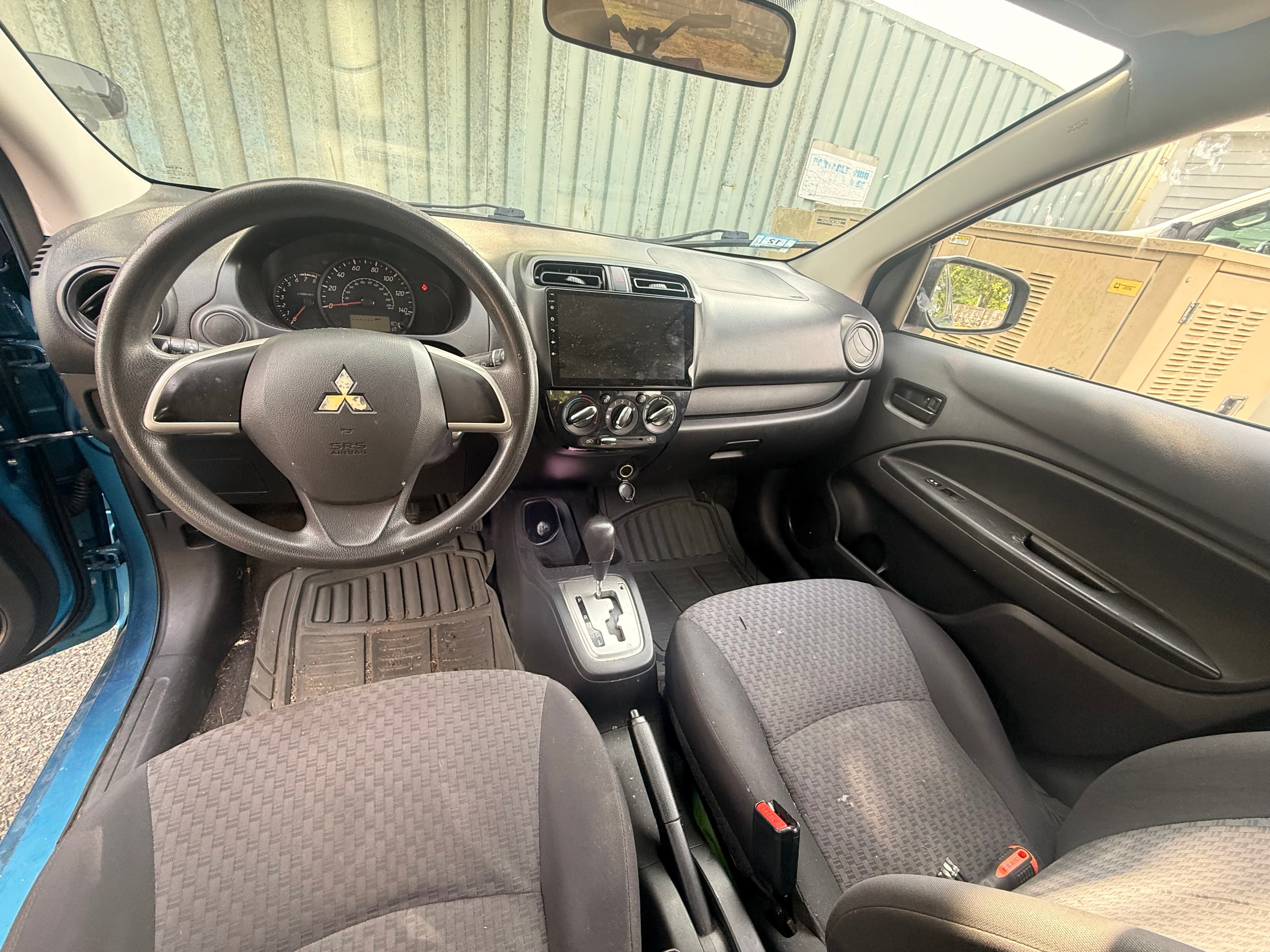 2017 MITSUBISHI Mirage — photo 6